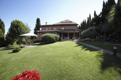 HOTEL VILLAUISA Todi